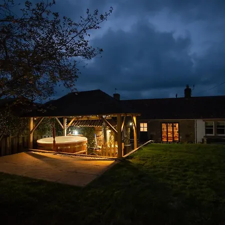 East Cottage * Wood Burning Hot Tub * Garden St Andrews Exterior photo
